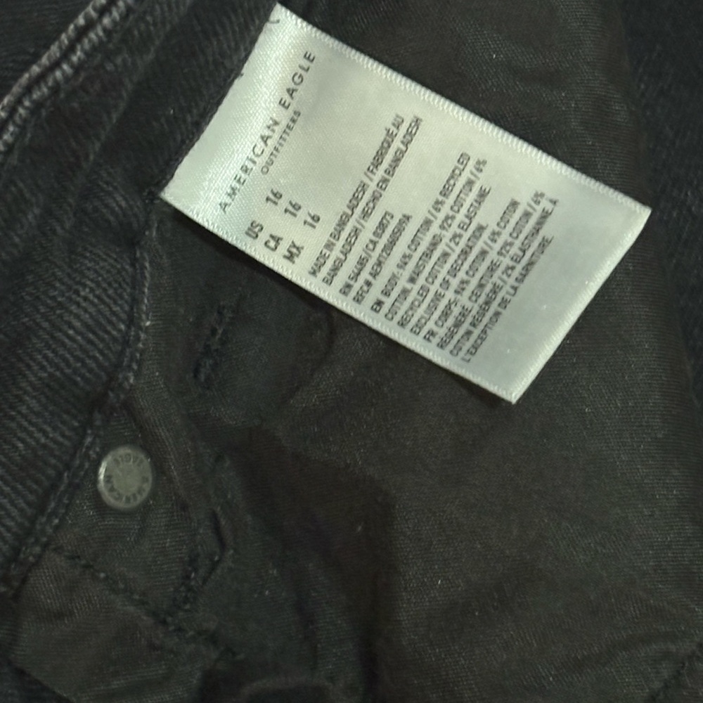 American Eagle Outfitters Black Ripped Jean Shorts - Picture 3 of 3